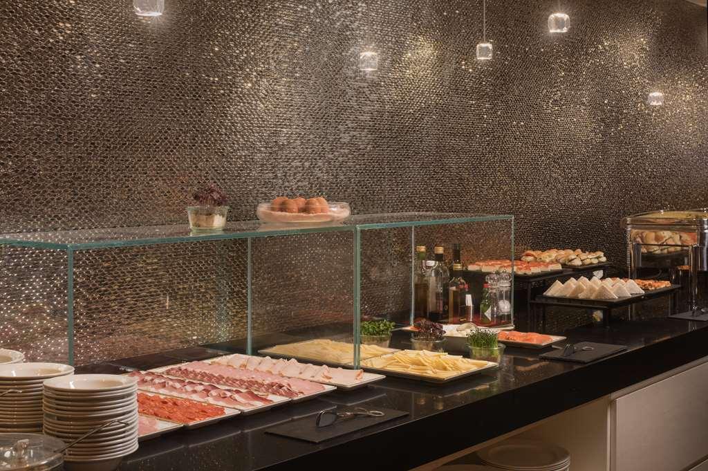Отель Nh Collection Roma Vittorio Veneto Ресторан фото